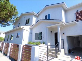 1136 Queen Anne Pl in Los Angeles, CA - Building Photo