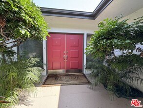 5256 Los Franciscos Way in Los Angeles, CA - Building Photo - Building Photo