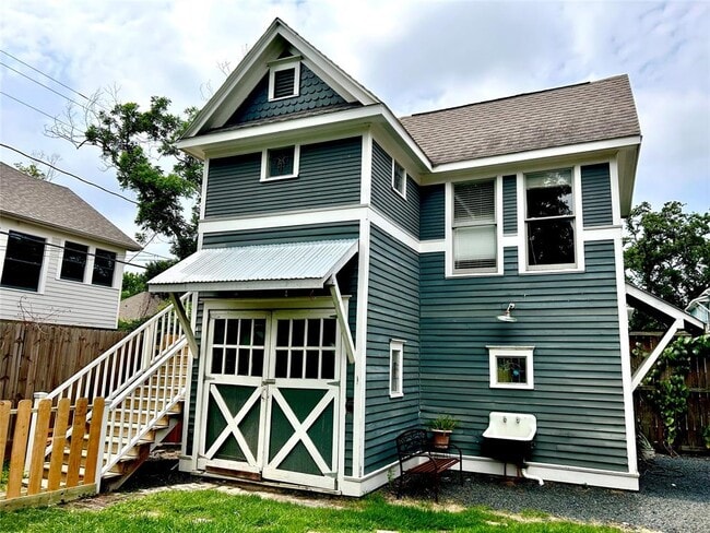 property at 1209 Cortlandt St