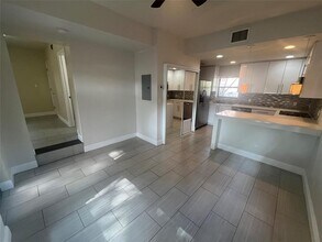 1109 E Broward Blvd in Fort Lauderdale, FL - Building Photo - Building Photo