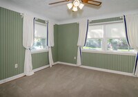 215 W John St photo'