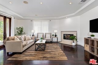8224 4th St in Los Angeles, CA - Foto de edificio - Building Photo