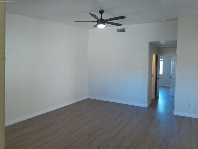 3085 Arapaho Dr in Lake Havasu City, AZ - Building Photo - Building Photo