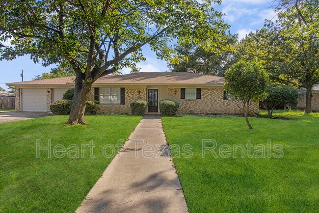 property at 465 Cranbrook Dr