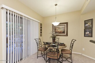 9151 W Greenway Rd-Unit -227 in Peoria, AZ - Building Photo - Building Photo