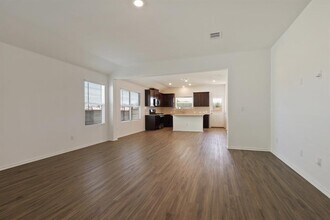 331 Madrid in Kyle, TX - Building Photo - Building Photo