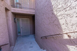 7329 N Vía Camello Del Norte in Scottsdale, AZ - Building Photo - Building Photo