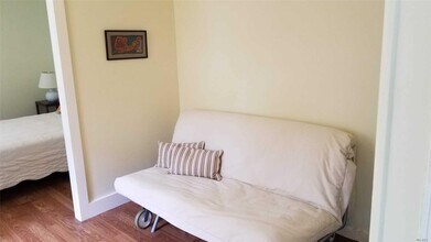 16640 Main St in Southold, NY - Building Photo - Building Photo