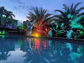 250 NE 158th St in Miami, FL - Building Photo - Building Photo