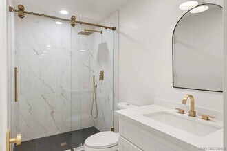 2366 Almeria Ct in La Jolla, CA - Building Photo - Building Photo