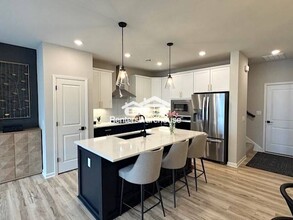 633 E Blossom Cir in Orono, MN - Building Photo - Building Photo