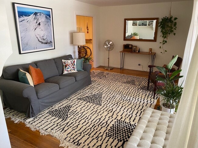 1609 Pin Oak Dr in Huntsville, TX - Building Photo - Building Photo