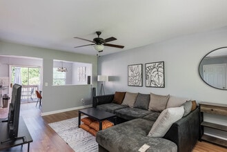 425B6 Summit Terrace Ct in Columbia, SC - Foto de edificio - Building Photo