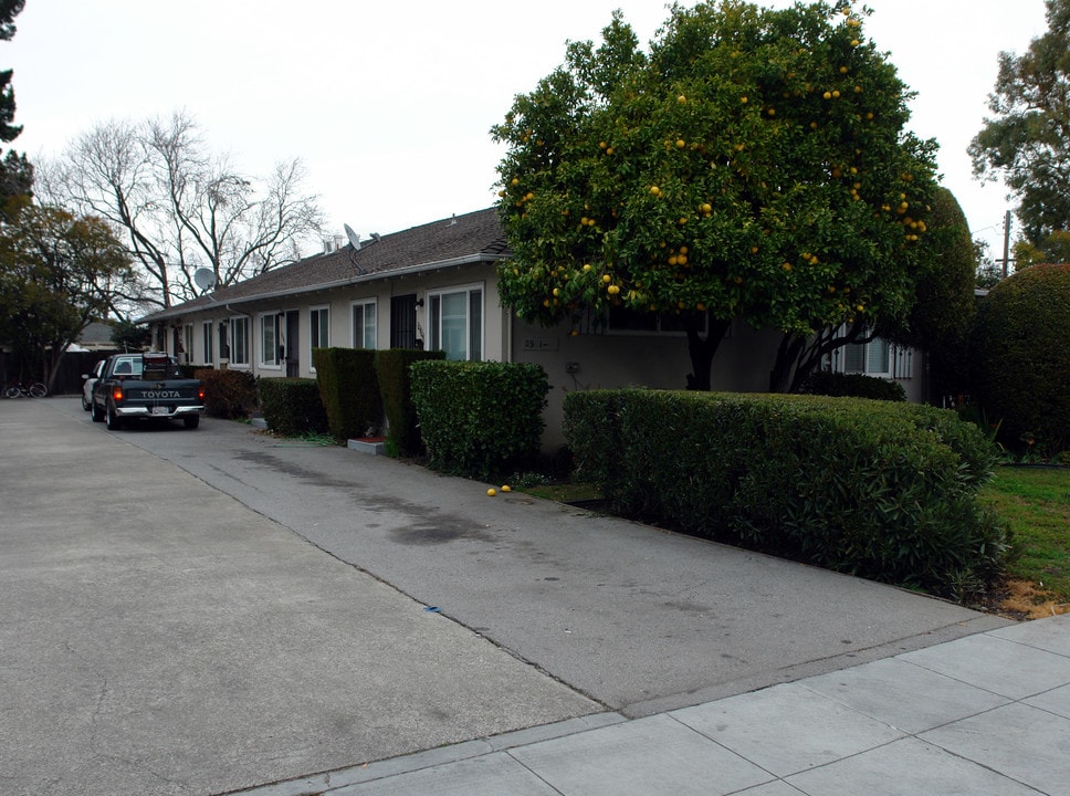 2901 Alma St in Palo Alto, CA - Foto de edificio