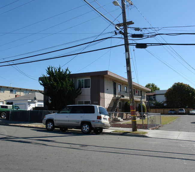 5232-5240 Riverside Ave in San Pablo, CA - Foto de edificio - Building Photo