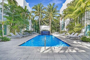 741 NE 4th Ave in Fort Lauderdale, FL - Building Photo