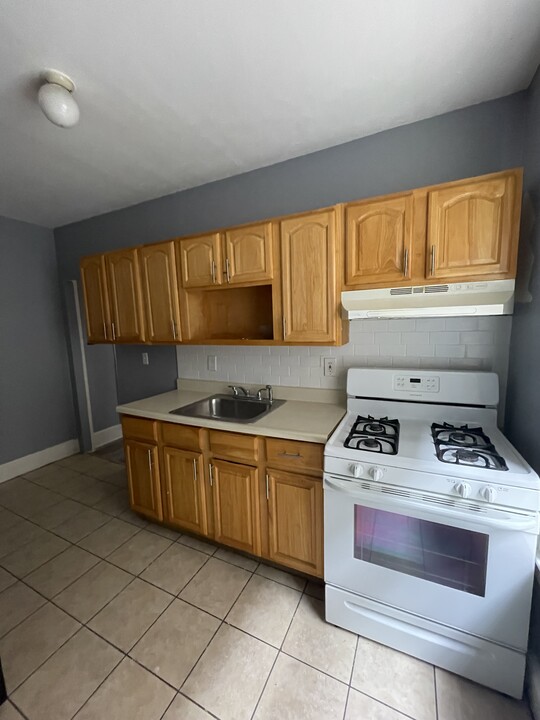 130 W 47th St, Unit 21 in Bayonne, NJ - Building Photo