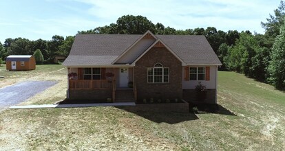 270 Claypool Rd in Bethpage, TN - Building Photo - Building Photo