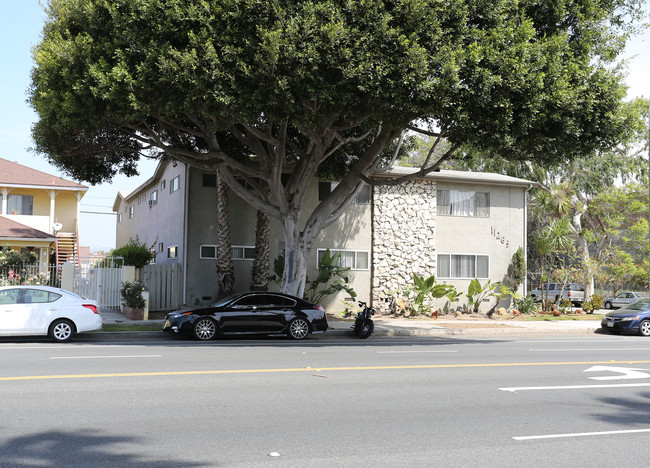 11263 Washington Pl in Culver City, CA - Building Photo - Building Photo