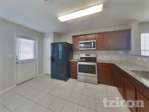 310 Mistflower in New Braunfels, TX - Foto de edificio - Building Photo