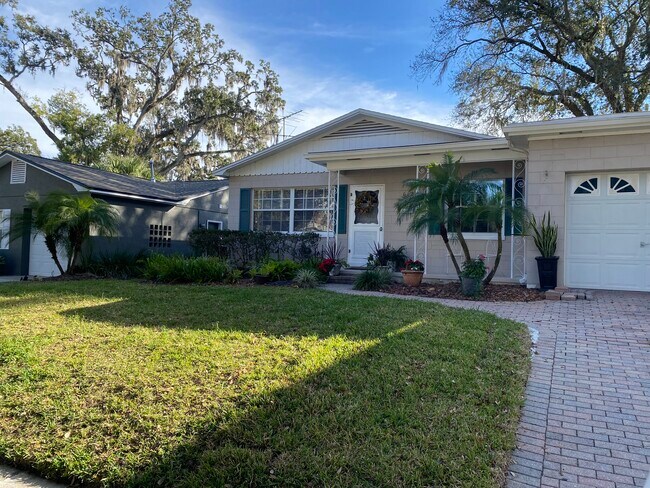 property at 612 Stetson St