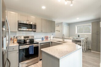 1073 Post Rd in Wells, ME - Building Photo - Building Photo