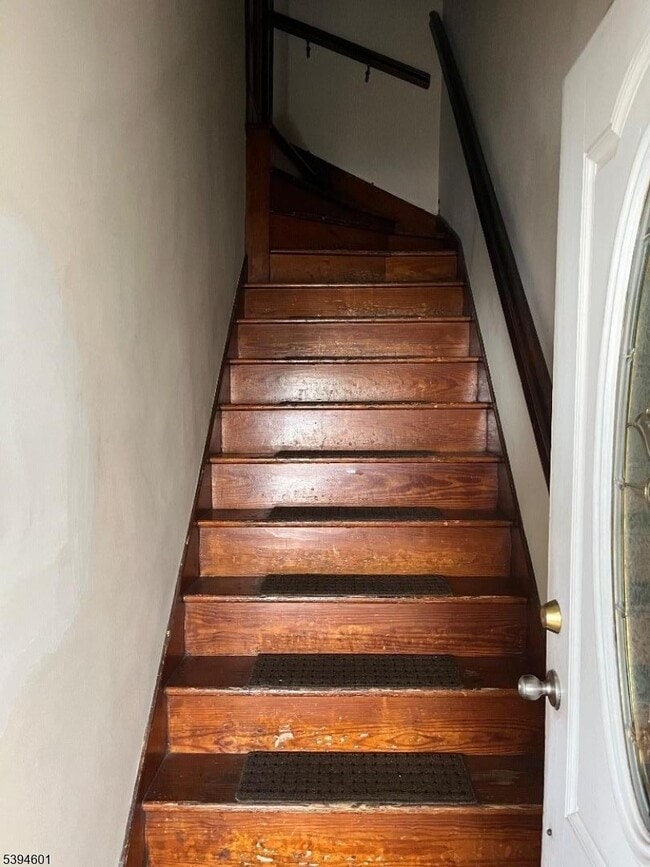 469 Crooks Ave in Clifton, NJ - Building Photo - Building Photo