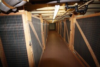 910 Southeast 37th Avenue, Unit 207 in Portland, OR - Building Photo - Building Photo