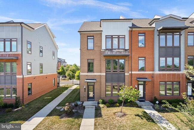 property at 1608 Rocky Shale Terrace SE