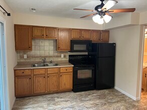 405 W Collinsville Rd in Troy, IL - Building Photo - Building Photo