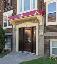 Balsam Apartments in Hamilton, ON - Building Photo - Building Photo