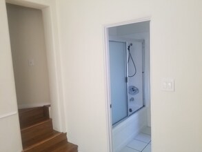212 S Moreno Dr in Beverly Hills, CA - Building Photo - Building Photo