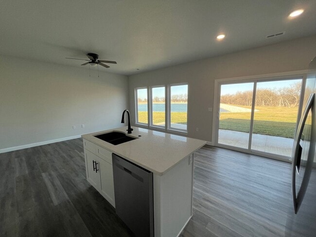 359 SE 70 Rd in Warrensburg, MO - Building Photo - Building Photo