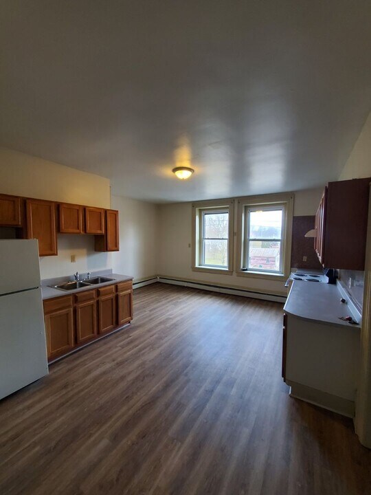 377 White Deer Ave in Allenwood, PA - Building Photo