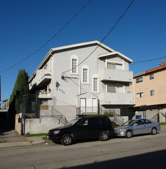 5025 Denny Ave in North Hollywood, CA - Building Photo - Building Photo