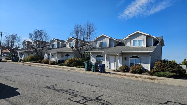 2631-2631 Howard St in Coeur d'Alene, ID - Building Photo - Building Photo