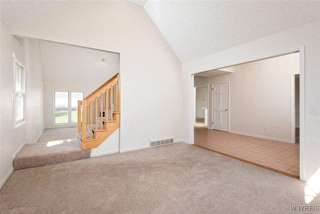 70 Hobnail Dr in East Amherst, NY - Building Photo - Building Photo