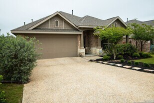 31913 Cast Iron Cv in Bulverde, TX - Building Photo