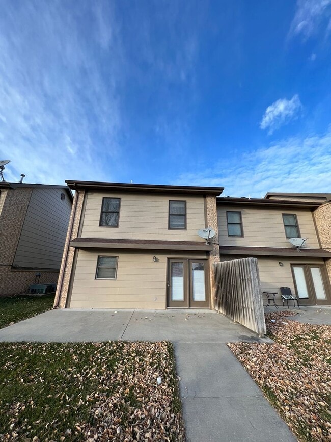 727 W 8th St in Junction City, KS - Building Photo - Building Photo