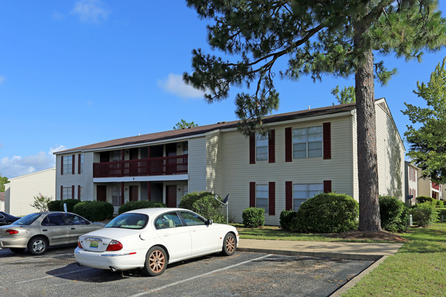 Turtle Creek Apartments in Mobile, AL - Building Photo - Building Photo