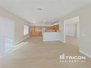 10117 W Luxton Ln in Tolleson, AZ - Building Photo - Building Photo