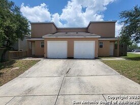 9016 Maverick Draw in San Antonio, TX - Building Photo