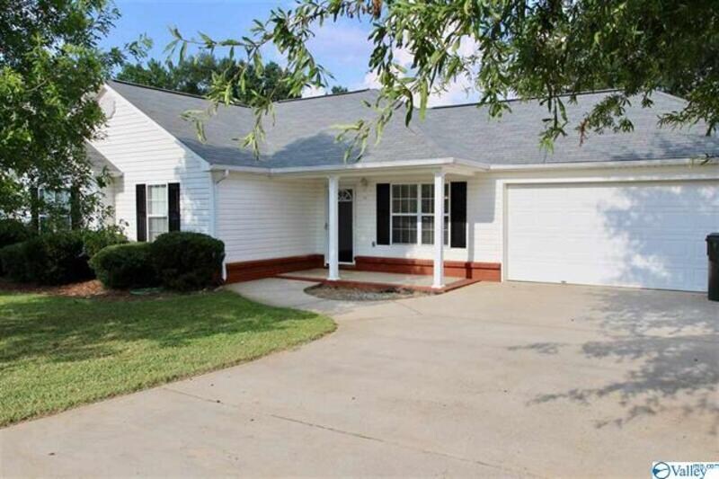 241 Tanner Point Dr in New Market, AL - Building Photo