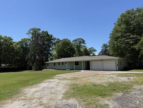 165 Dogwood Ln in Lumberton, TX - Building Photo - Building Photo