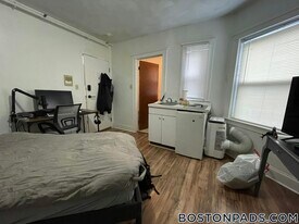 16-20 Westland, Unit 401 in Boston, MA - Building Photo