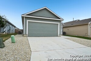 7216 Pasture Run in San Antonio, TX - Building Photo - Building Photo