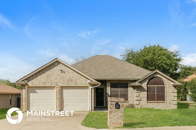 property at 1632 Hunting Green Dr