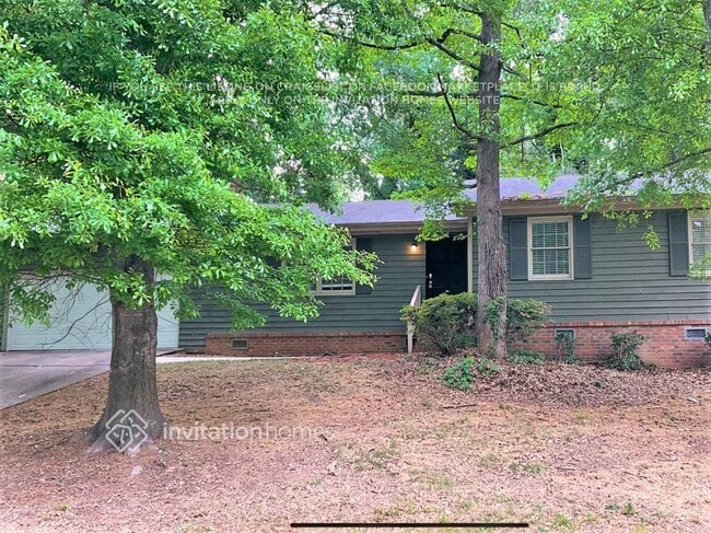 property at 700 Greenview Ave SE