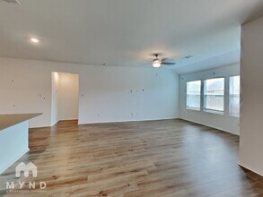 441 Sebring Cir in Hutto, TX - Foto de edificio - Building Photo