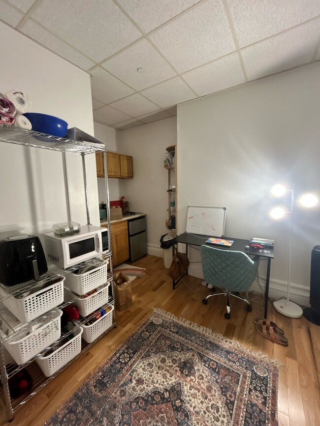 408 Beacon St, Unit 2 in Boston, MA - Foto de edificio - Building Photo